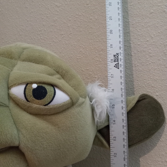 Star Wars Yoda With Pumpkin  Halloween Decoration/Plush 19"Tall,18" Ear to Ear. - Picture 2 of 13